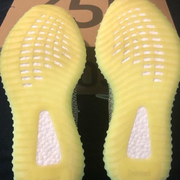 adidas Yeezy Boost 350 V2 Yeezreel - Picture 6 of 7